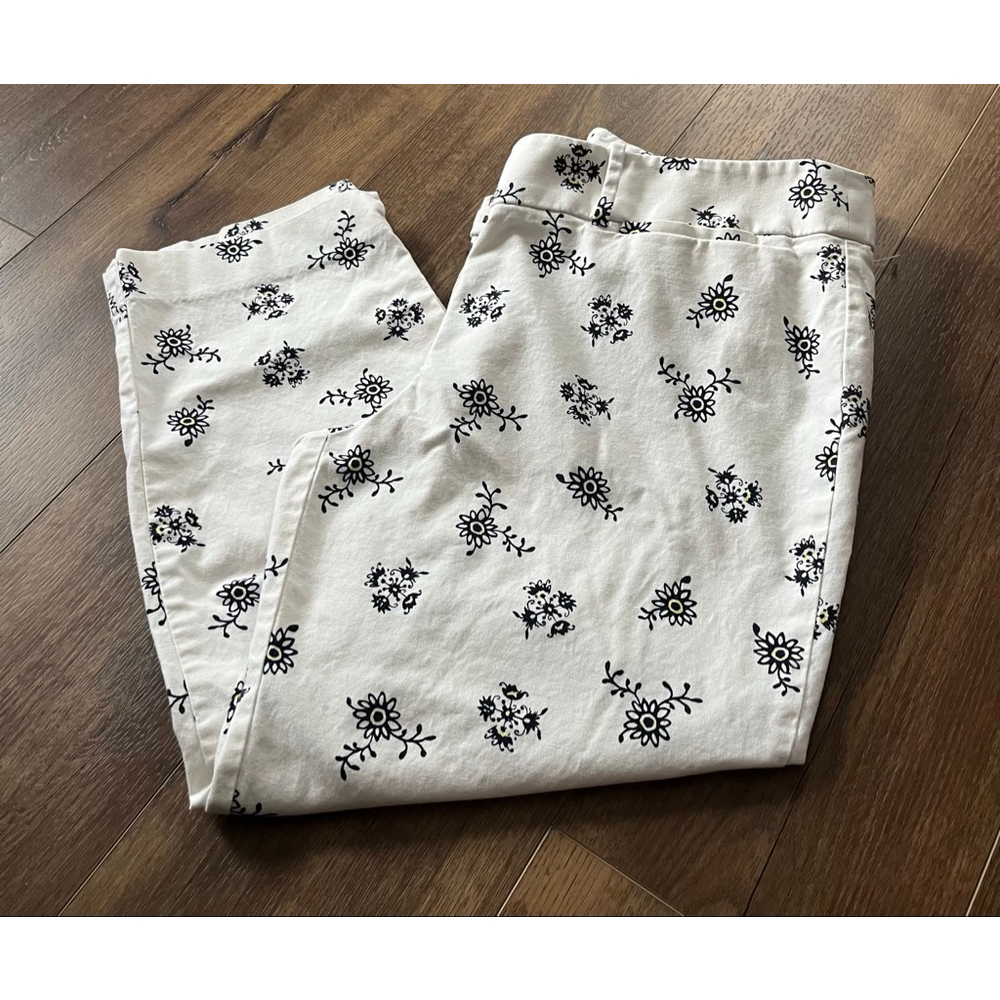 Loft Marisa cropped floral pants size 12